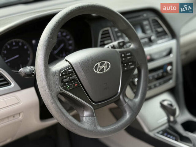 Хендай Соната 2014 у Ковель на Automoto.ua Чорний Хендай Соната, об'ємом двигуна 2.36 л та пробігом 215 тис. км за 10500 $, фото 22 на Automoto.ua