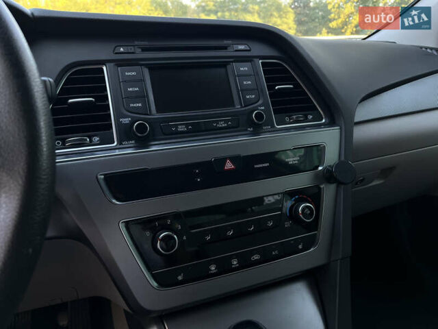 Черный Хендай Соната, объемом двигателя 2.36 л и пробегом 166 тыс. км за 10700 $, фото 25 на Automoto.ua