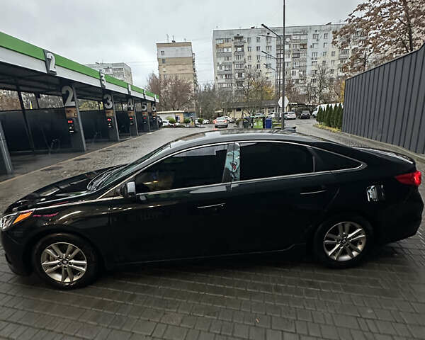 Черный Хендай Соната, объемом двигателя 2.36 л и пробегом 300 тыс. км за 9000 $, фото 25 на Automoto.ua