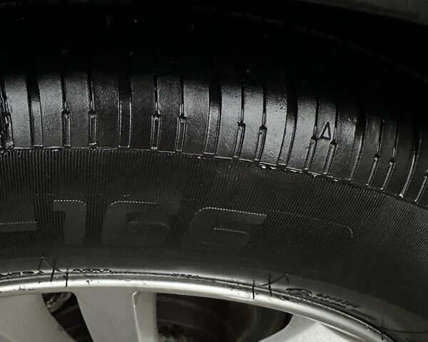 Черный Хендай Соната, объемом двигателя 2.36 л и пробегом 300 тыс. км за 9000 $, фото 36 на Automoto.ua