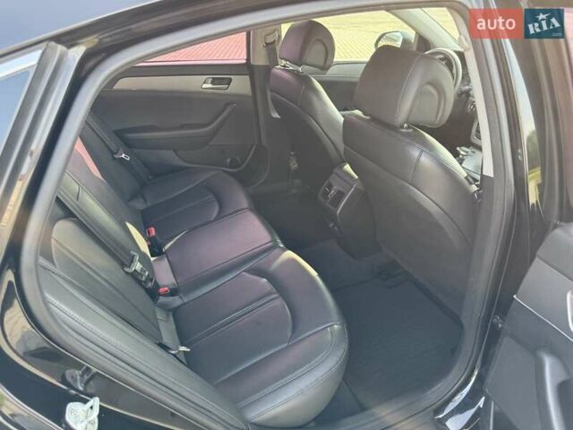 Черный Хендай Соната, объемом двигателя 2 л и пробегом 158 тыс. км за 9900 $, фото 25 на Automoto.ua