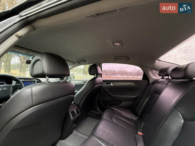 Черный Хендай Соната, объемом двигателя 2 л и пробегом 249 тыс. км за 7500 $, фото 29 на Automoto.ua