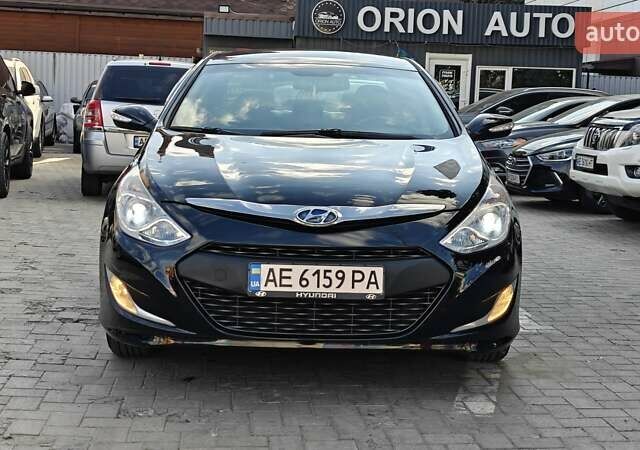 Черный Хендай Соната, объемом двигателя 2.4 л и пробегом 225 тыс. км за 10700 $, фото 1 на Automoto.ua