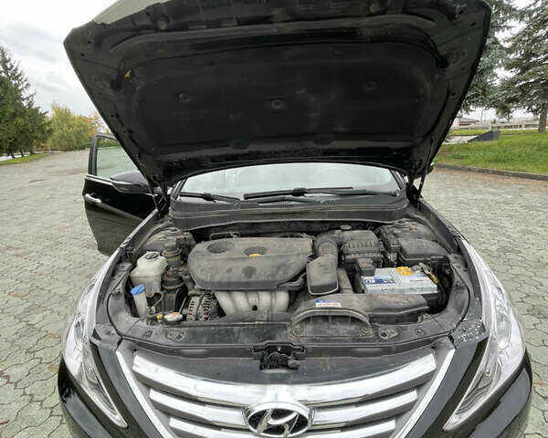Черный Хендай Соната, объемом двигателя 2 л и пробегом 190 тыс. км за 7600 $, фото 32 на Automoto.ua