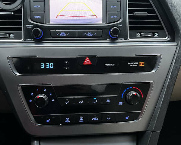 Черный Хендай Соната, объемом двигателя 2.36 л и пробегом 144 тыс. км за 10999 $, фото 8 на Automoto.ua