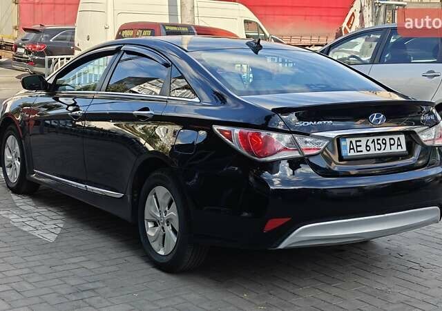 Черный Хендай Соната, объемом двигателя 2.4 л и пробегом 225 тыс. км за 10700 $, фото 9 на Automoto.ua