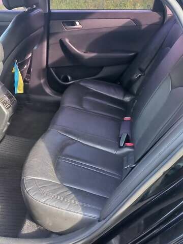 Чорний Хендай Соната, об'ємом двигуна 2 л та пробігом 209 тис. км за 10800 $, фото 18 на Automoto.ua