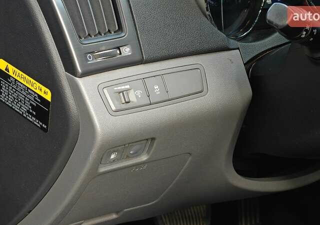 Черный Хендай Соната, объемом двигателя 2.4 л и пробегом 225 тыс. км за 10700 $, фото 13 на Automoto.ua