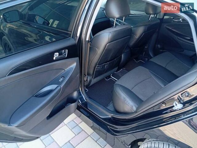 Черный Хендай Соната, объемом двигателя 2.36 л и пробегом 90 тыс. км за 8600 $, фото 14 на Automoto.ua