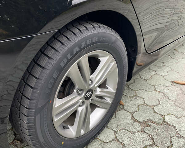 Черный Хендай Соната, объемом двигателя 2 л и пробегом 190 тыс. км за 7600 $, фото 10 на Automoto.ua