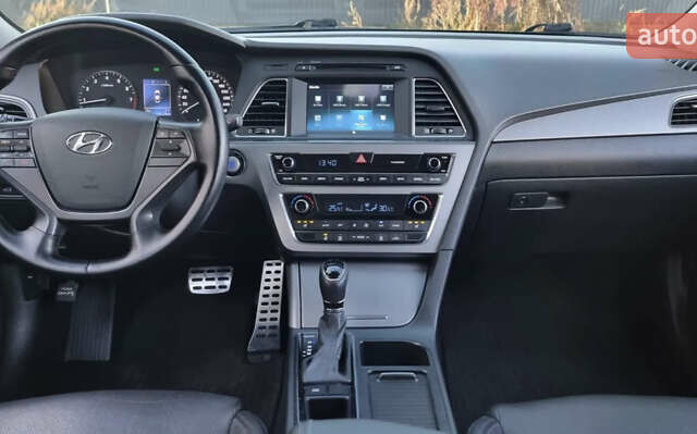 Чорний Хендай Соната, об'ємом двигуна 2 л та пробігом 184 тис. км за 12500 $, фото 36 на Automoto.ua