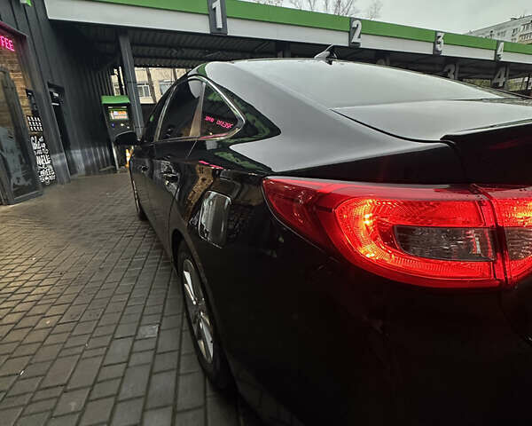 Черный Хендай Соната, объемом двигателя 2.36 л и пробегом 300 тыс. км за 9000 $, фото 26 на Automoto.ua