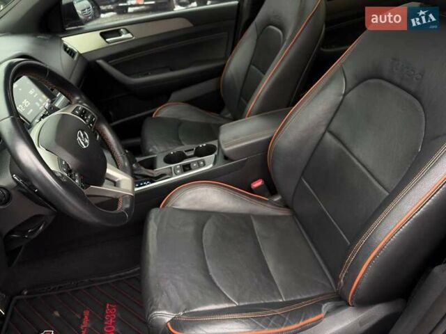 Черный Хендай Соната, объемом двигателя 2 л и пробегом 123 тыс. км за 12800 $, фото 12 на Automoto.ua