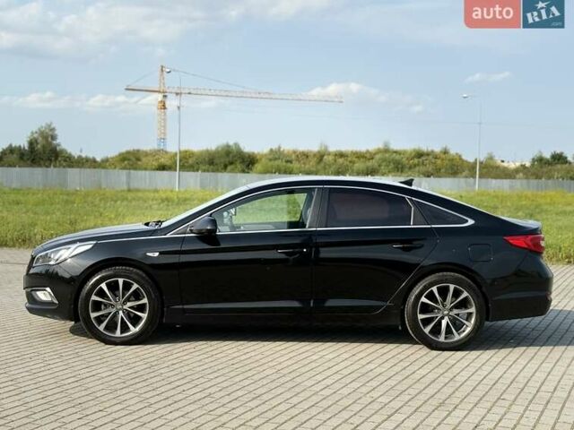 Черный Хендай Соната, объемом двигателя 2 л и пробегом 158 тыс. км за 9900 $, фото 5 на Automoto.ua