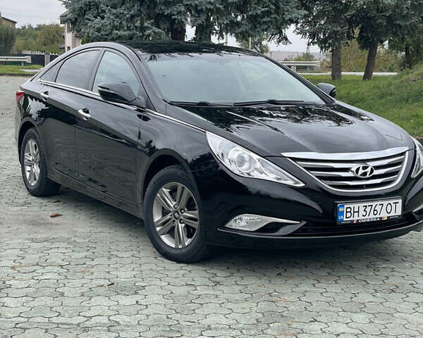 Черный Хендай Соната, объемом двигателя 2 л и пробегом 190 тыс. км за 7600 $, фото 7 на Automoto.ua