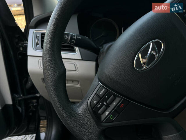 Черный Хендай Соната, объемом двигателя 2.36 л и пробегом 166 тыс. км за 10700 $, фото 22 на Automoto.ua