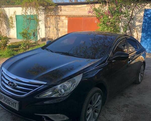 Черный Хендай Соната, объемом двигателя 2 л и пробегом 253 тыс. км за 10500 $, фото 3 на Automoto.ua