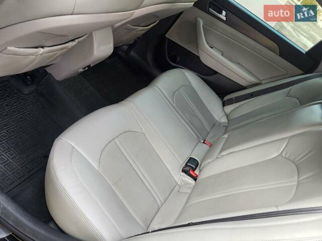 Хендай Соната 2014 у Кам'янське (Дніпродзержинськ) на Automoto.ua Чорний Хендай Соната, об'ємом двигуна 2.36 л та пробігом 229 тис. км за 8700 $, фото 10 на Automoto.ua
