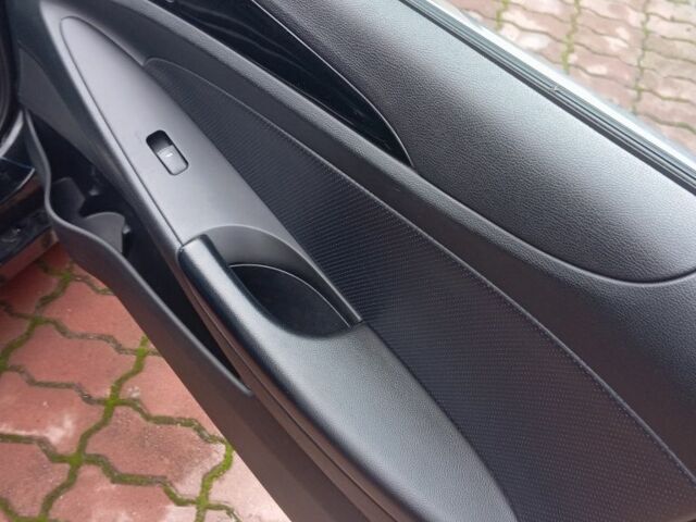 Черный Хендай Соната, объемом двигателя 2.4 л и пробегом 190 тыс. км за 10200 $, фото 18 на Automoto.ua