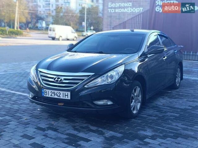 Хендай Соната 2014 у Полтаві на Automoto.ua Чорний Хендай Соната, об'ємом двигуна 2 л та пробігом 250 тис. км за 6499 $, фото 6 на Automoto.ua