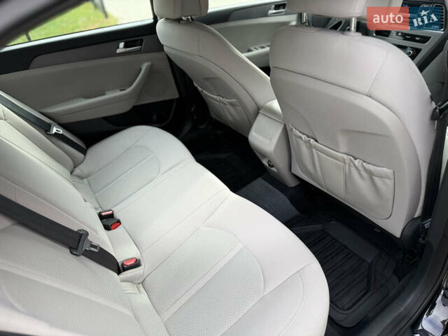 Хендай Соната 2014 у Ковель на Automoto.ua Чорний Хендай Соната, об'ємом двигуна 2.36 л та пробігом 215 тис. км за 10500 $, фото 56 на Automoto.ua