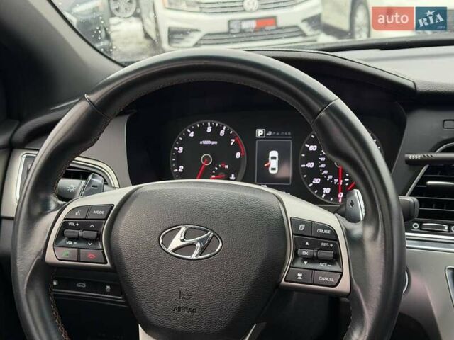 Черный Хендай Соната, объемом двигателя 2 л и пробегом 123 тыс. км за 12800 $, фото 43 на Automoto.ua