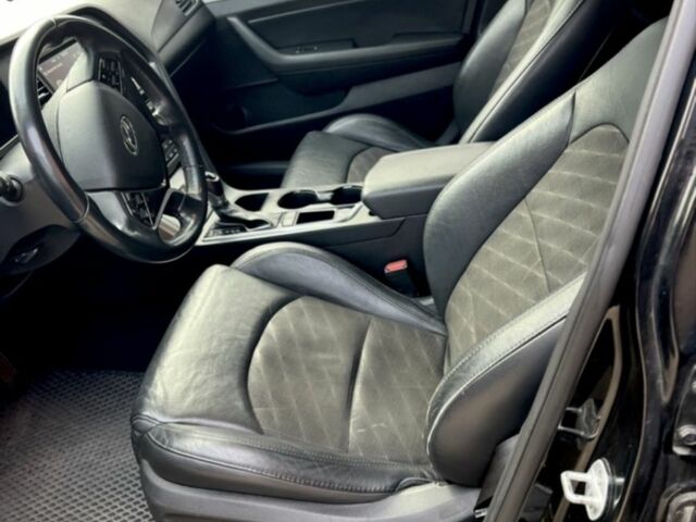 Черный Хендай Соната, объемом двигателя 2.4 л и пробегом 150 тыс. км за 12000 $, фото 10 на Automoto.ua