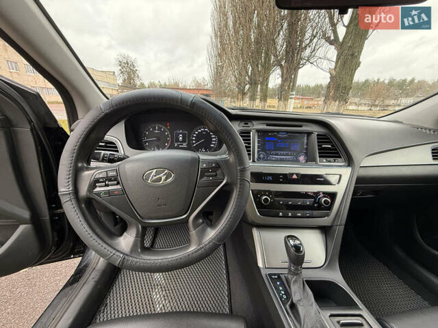 Черный Хендай Соната, объемом двигателя 2 л и пробегом 249 тыс. км за 7500 $, фото 26 на Automoto.ua