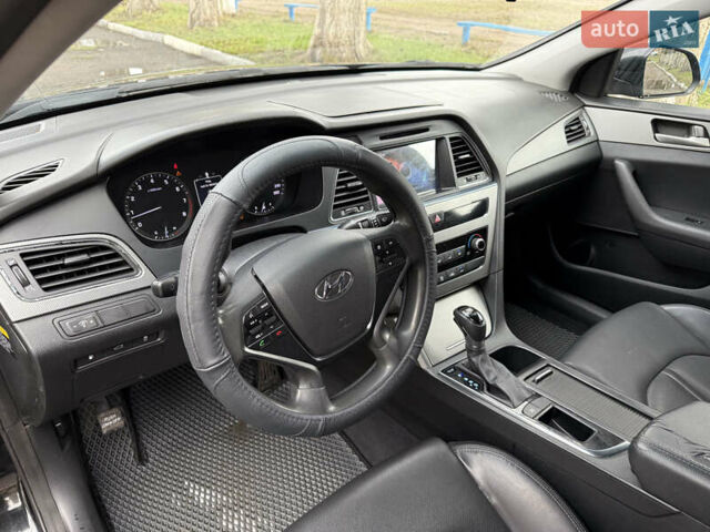 Черный Хендай Соната, объемом двигателя 2 л и пробегом 249 тыс. км за 7500 $, фото 22 на Automoto.ua