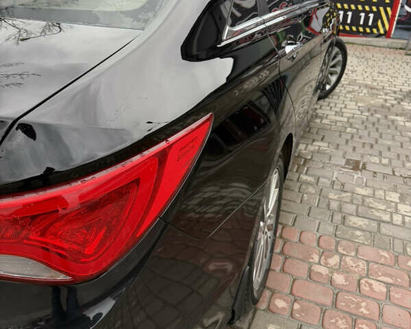 Чорний Хендай Соната, об'ємом двигуна 2.36 л та пробігом 199 тис. км за 9777 $, фото 2 на Automoto.ua