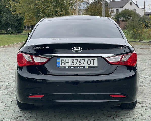 Черный Хендай Соната, объемом двигателя 2 л и пробегом 190 тыс. км за 7600 $, фото 14 на Automoto.ua