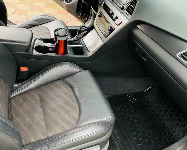 Хендай Соната 2014 у Миколаєві на Automoto.ua Чорний Хендай Соната, об'ємом двигуна 2.4 л та пробігом 160 тис. км за 10000 $, фото 23 на Automoto.ua