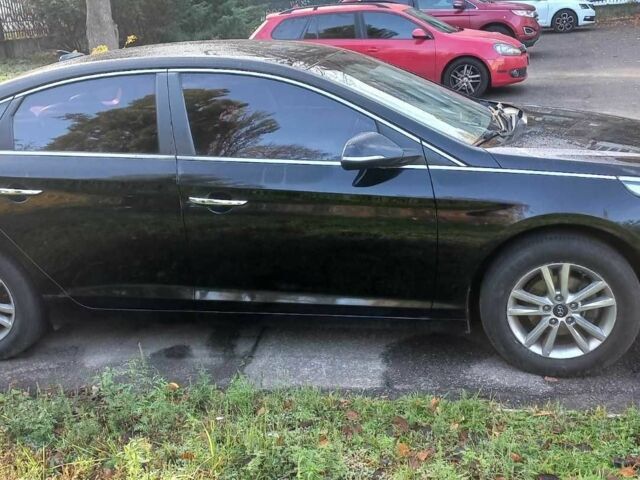 Черный Хендай Соната, объемом двигателя 2 л и пробегом 208 тыс. км за 10800 $, фото 12 на Automoto.ua