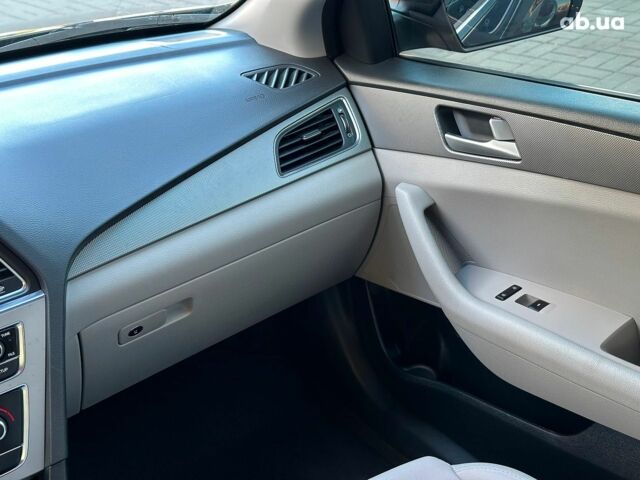 Черный Хендай Соната, объемом двигателя 2.4 л и пробегом 180 тыс. км за 9440 $, фото 17 на Automoto.ua