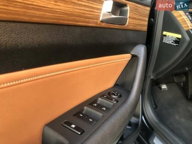 Чорний Хендай Соната, об'ємом двигуна 2.36 л та пробігом 150 тис. км за 10700 $, фото 5 на Automoto.ua