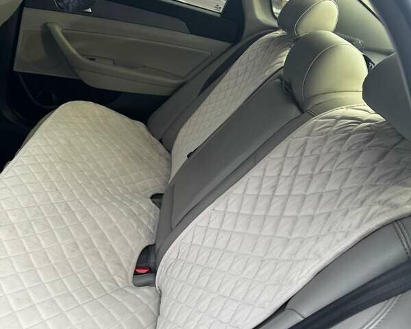 Черный Хендай Соната, объемом двигателя 2.36 л и пробегом 141 тыс. км за 10200 $, фото 10 на Automoto.ua