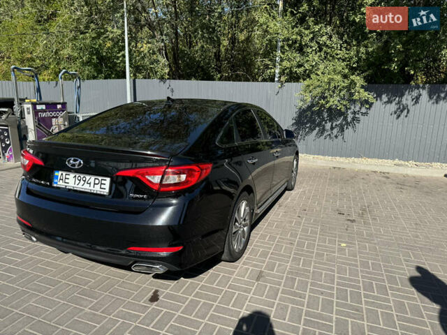 Черный Хендай Соната, объемом двигателя 2.36 л и пробегом 130 тыс. км за 10500 $, фото 6 на Automoto.ua