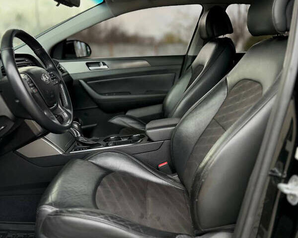 Чорний Хендай Соната, об'ємом двигуна 2.36 л та пробігом 145 тис. км за 9799 $, фото 10 на Automoto.ua