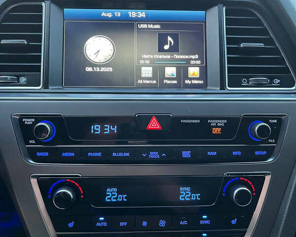 Черный Хендай Соната, объемом двигателя 2.36 л и пробегом 110 тыс. км за 12500 $, фото 10 на Automoto.ua