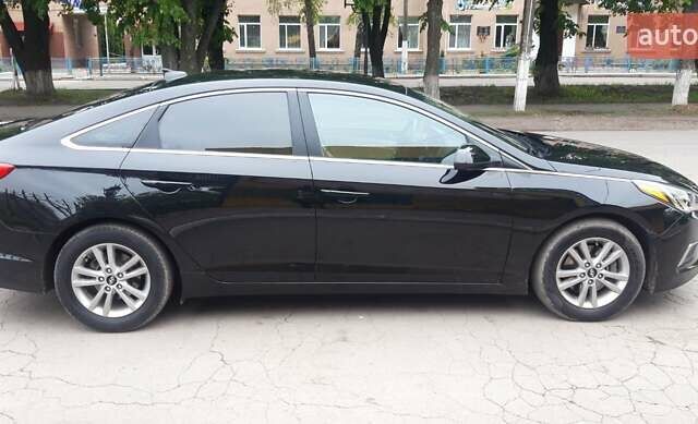 Чорний Хендай Соната, об'ємом двигуна 2.36 л та пробігом 105 тис. км за 8950 $, фото 2 на Automoto.ua