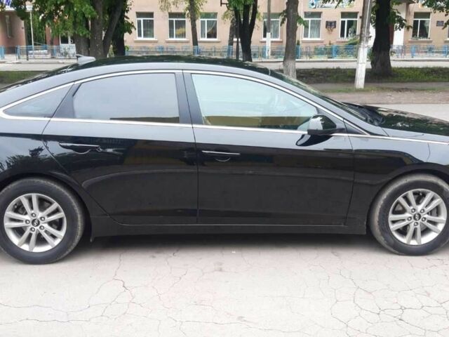 Черный Хендай Соната, объемом двигателя 2.4 л и пробегом 105 тыс. км за 8900 $, фото 3 на Automoto.ua