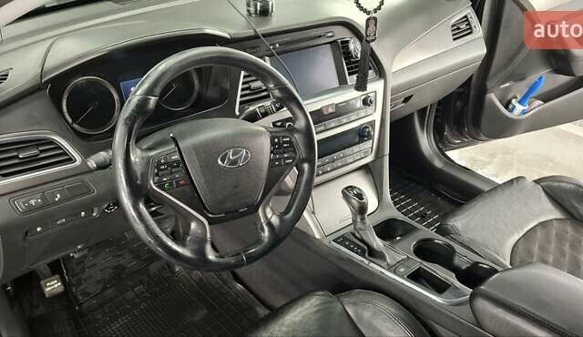 Черный Хендай Соната, объемом двигателя 2.36 л и пробегом 138 тыс. км за 10400 $, фото 36 на Automoto.ua