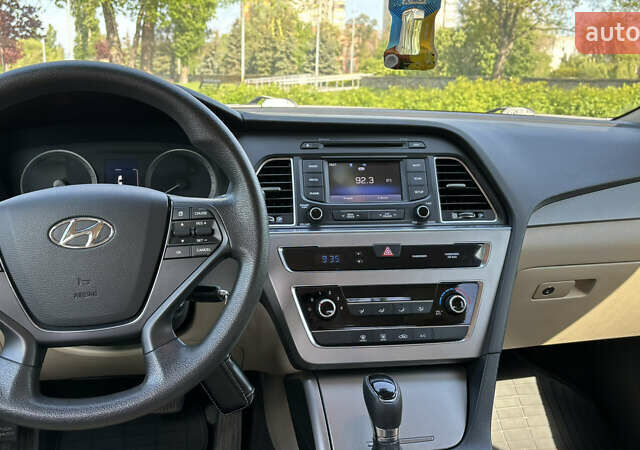 Хендай Соната 2015 в Кременчуге на Automoto.ua Черный Хендай Соната, объемом двигателя 2.36 л и пробегом 114 тыс. км за 10500 $, фото 13 на Automoto.ua