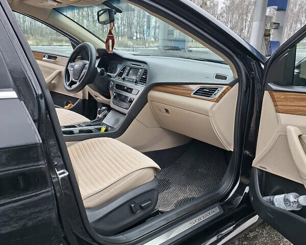 Черный Хендай Соната, объемом двигателя 2.36 л и пробегом 230 тыс. км за 9300 $, фото 11 на Automoto.ua