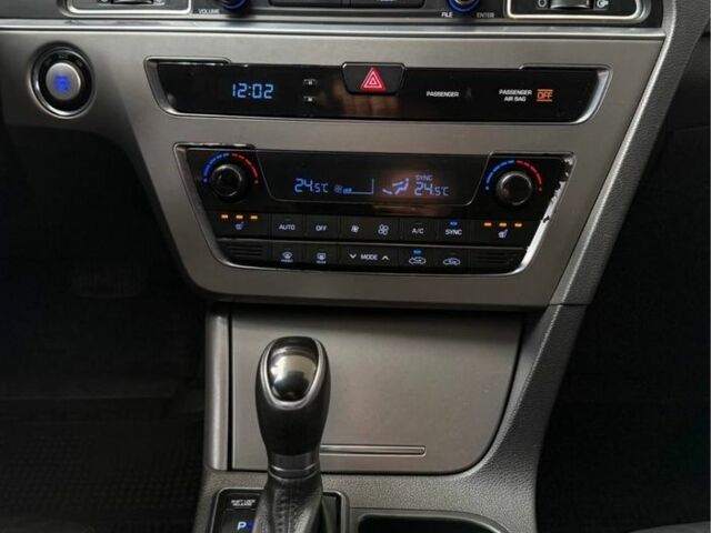 Чорний Хендай Соната, об'ємом двигуна 2.4 л та пробігом 145 тис. км за 9599 $, фото 16 на Automoto.ua