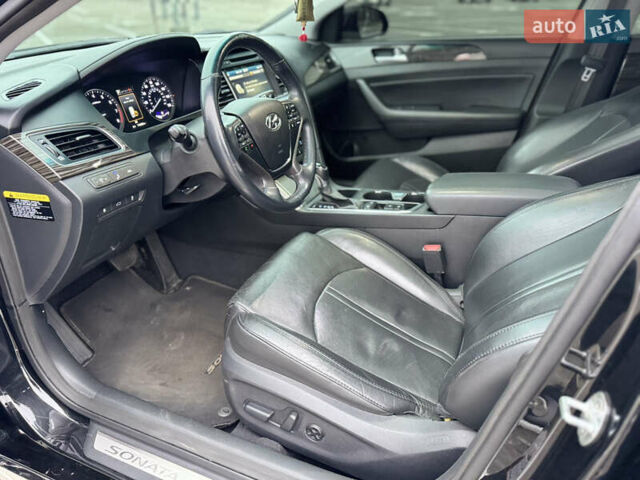 Черный Хендай Соната, объемом двигателя 2.4 л и пробегом 250 тыс. км за 10500 $, фото 24 на Automoto.ua