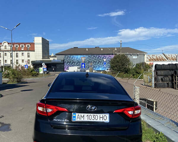 Черный Хендай Соната, объемом двигателя 2.36 л и пробегом 171 тыс. км за 9500 $, фото 2 на Automoto.ua