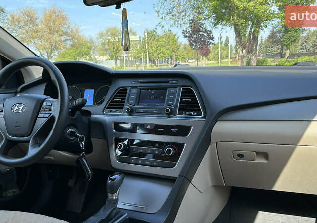 Хендай Соната 2015 в Кременчуге на Automoto.ua Черный Хендай Соната, объемом двигателя 2.36 л и пробегом 114 тыс. км за 10500 $, фото 14 на Automoto.ua