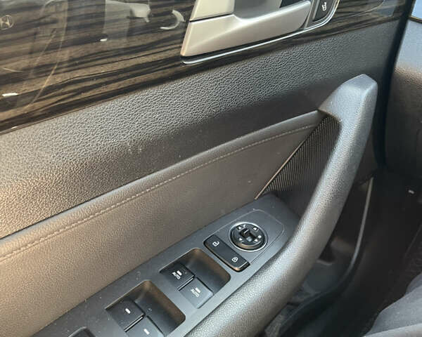 Черный Хендай Соната, объемом двигателя 2.4 л и пробегом 116 тыс. км за 15000 $, фото 1 на Automoto.ua