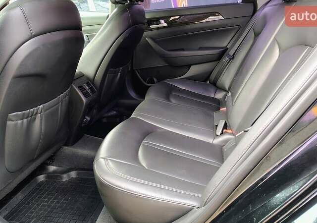 Чорний Хендай Соната, об'ємом двигуна 2 л та пробігом 98 тис. км за 9499 $, фото 9 на Automoto.ua